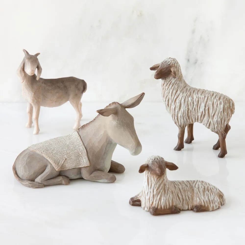 SHELTERING ANIMALS FOR THE HOLY FAMILY