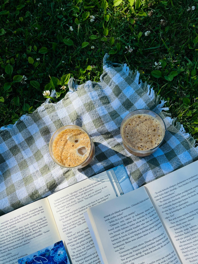  L'été est là ! 
 La librairie reste ouverte pour vous proposer de belles lectures 